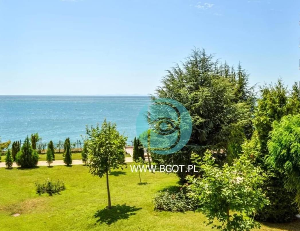 Panorama Marina Fort Beach - Premium Apartments Sea Viev سفيتي فلاس المظهر الخارجي الصورة