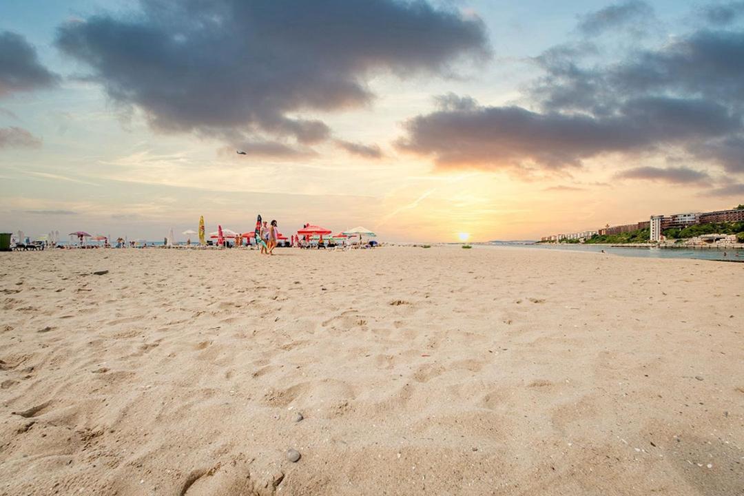 Panorama Marina Fort Beach - Premium Apartments Sea Viev سفيتي فلاس المظهر الخارجي الصورة