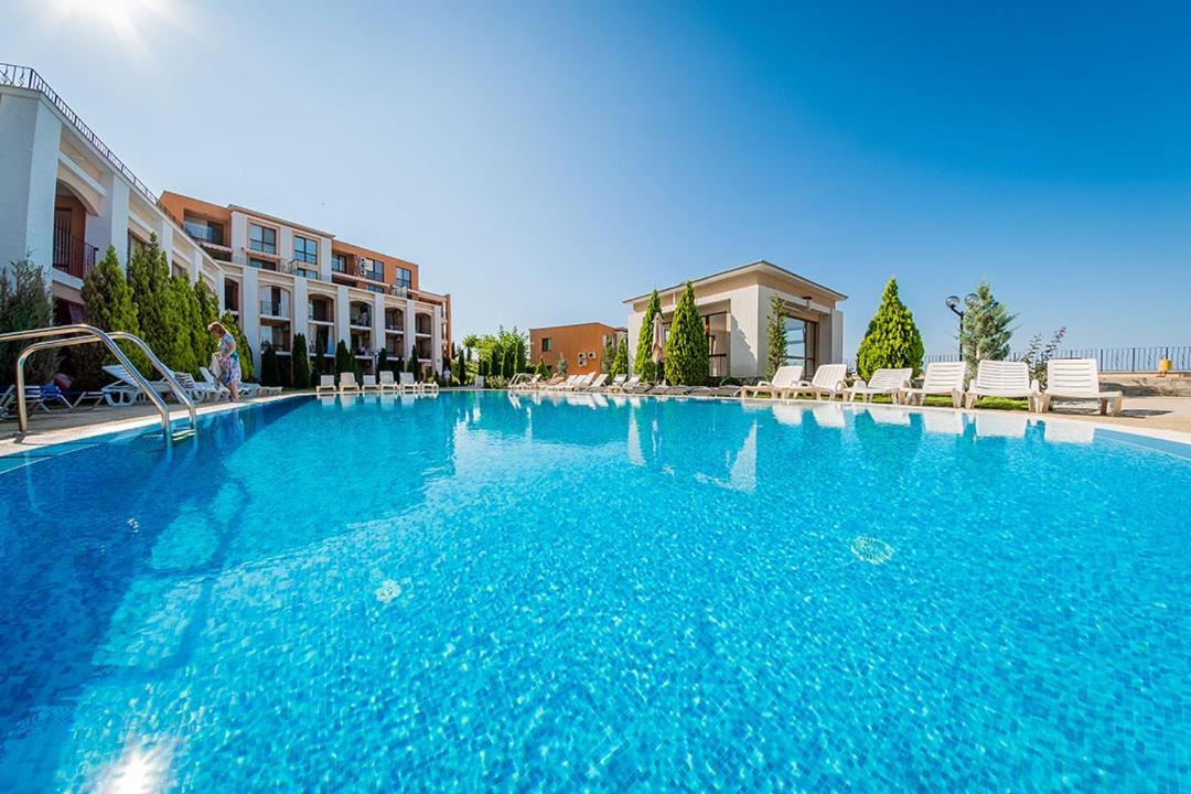 Panorama Marina Fort Beach - Premium Apartments Sea Viev سفيتي فلاس المظهر الخارجي الصورة