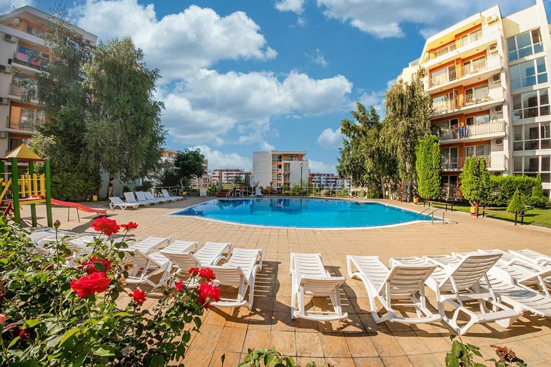 Panorama Marina Fort Beach - Premium Apartments Sea Viev سفيتي فلاس المظهر الخارجي الصورة
