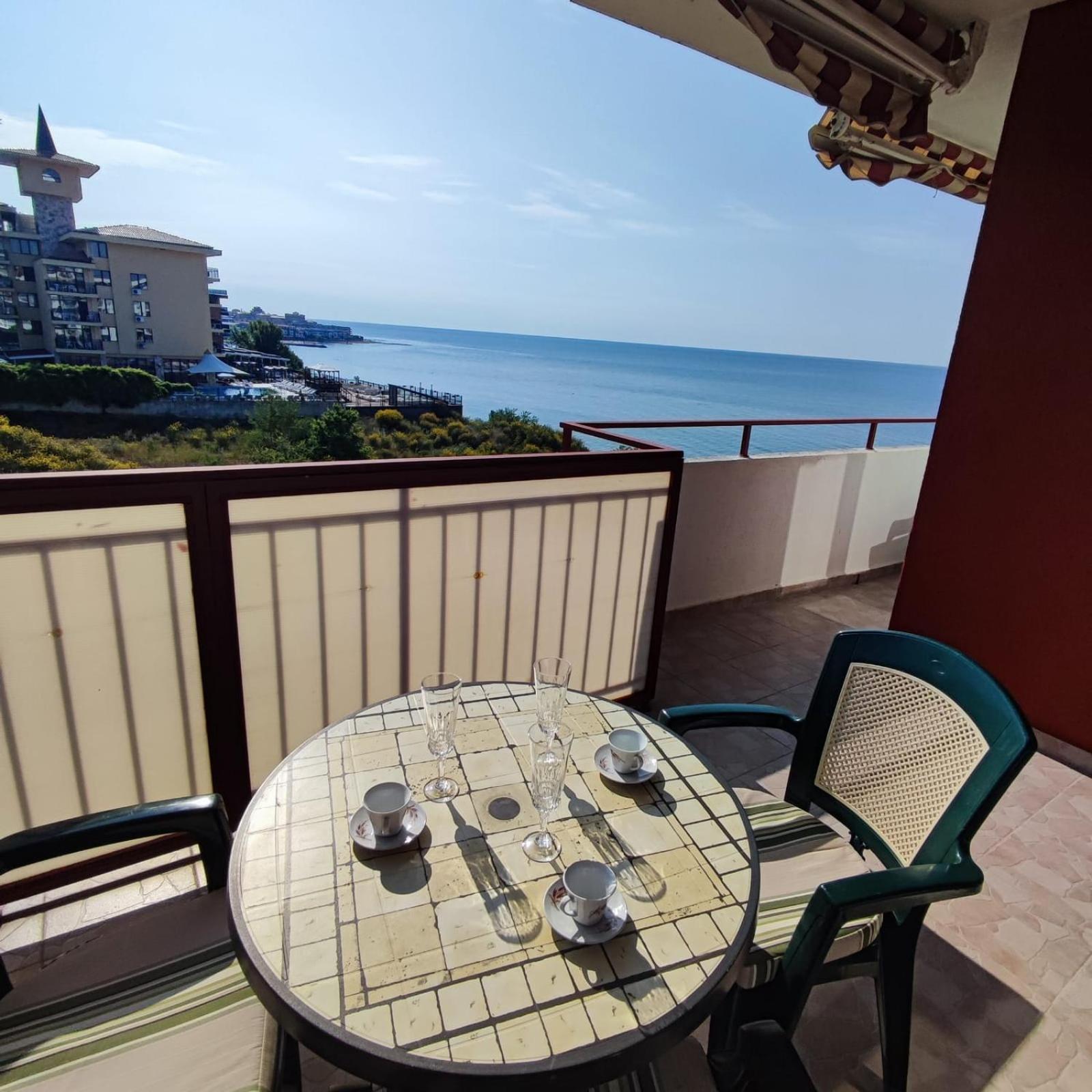 Panorama Marina Fort Beach - Premium Apartments Sea Viev سفيتي فلاس المظهر الخارجي الصورة