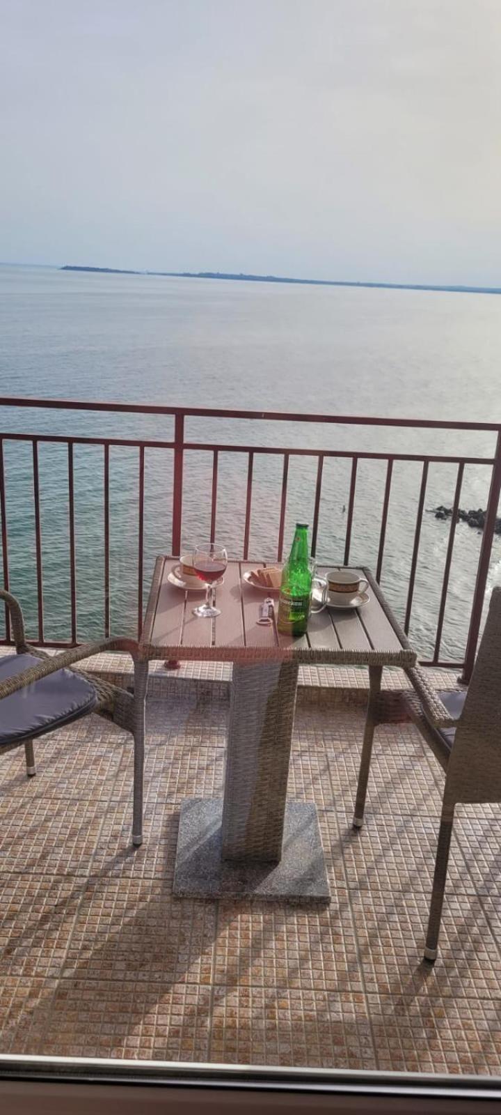 Panorama Marina Fort Beach - Premium Apartments Sea Viev سفيتي فلاس المظهر الخارجي الصورة