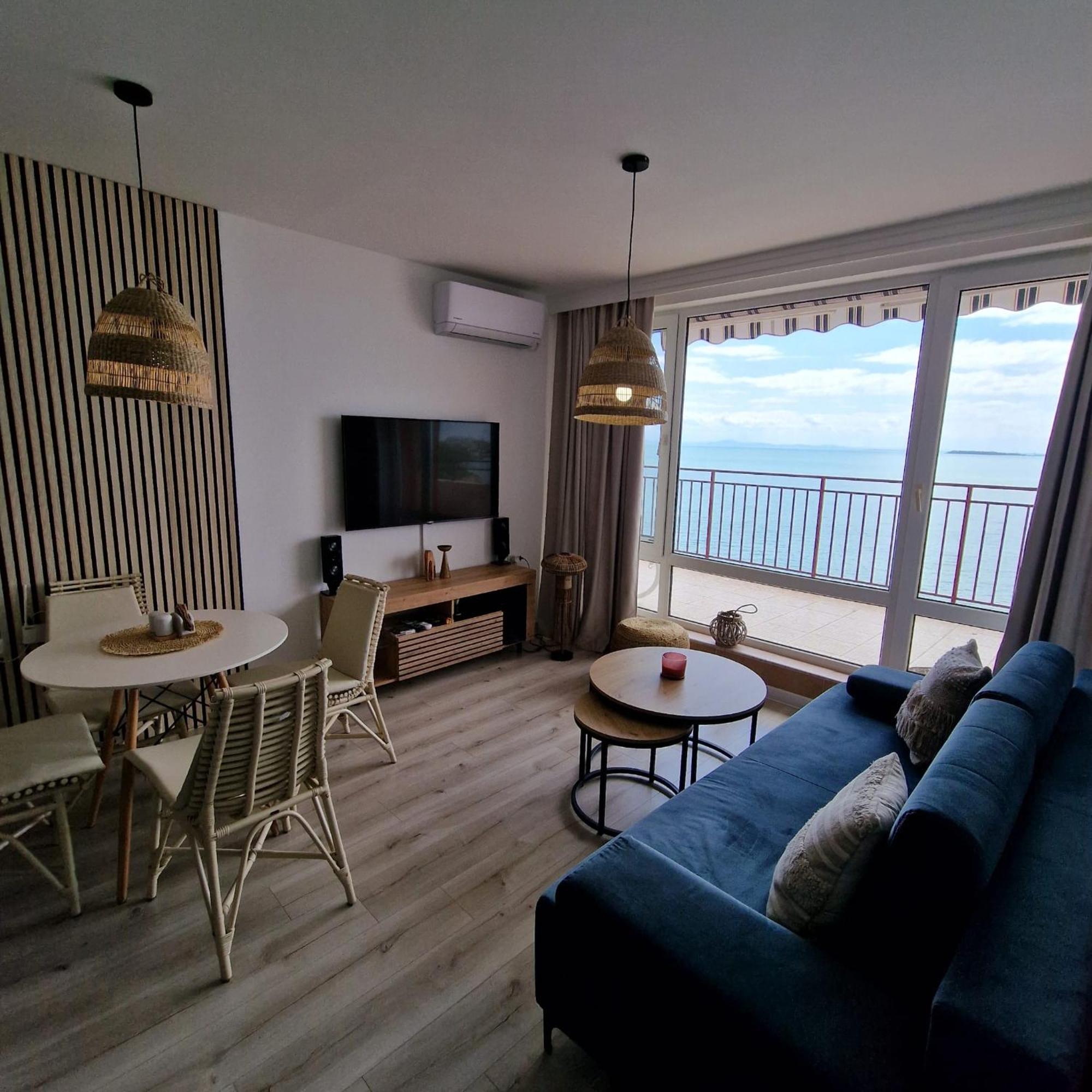 Panorama Marina Fort Beach - Premium Apartments Sea Viev سفيتي فلاس المظهر الخارجي الصورة