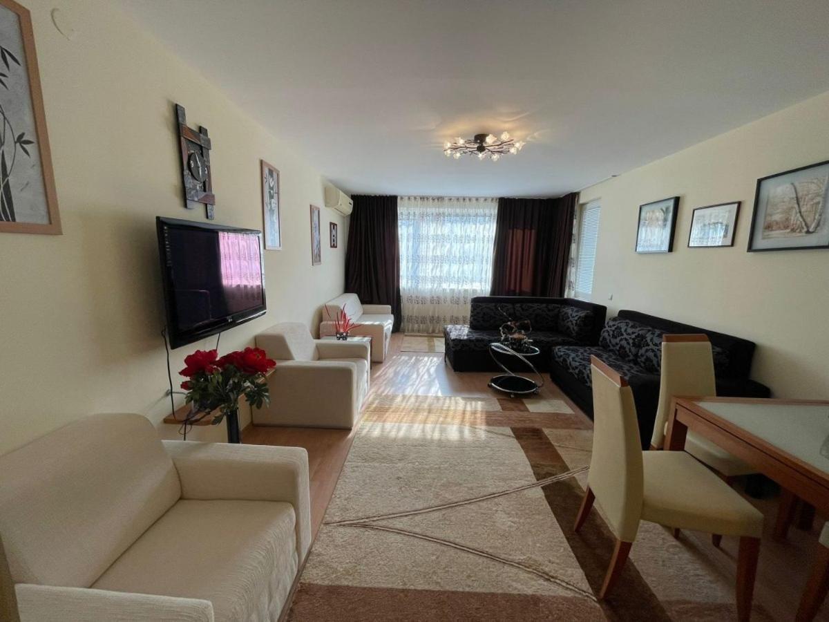 Panorama Marina Fort Beach - Premium Apartments Sea Viev سفيتي فلاس الغرفة الصورة